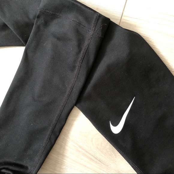 Nike Pro leggings capris - Picture 2 of 3